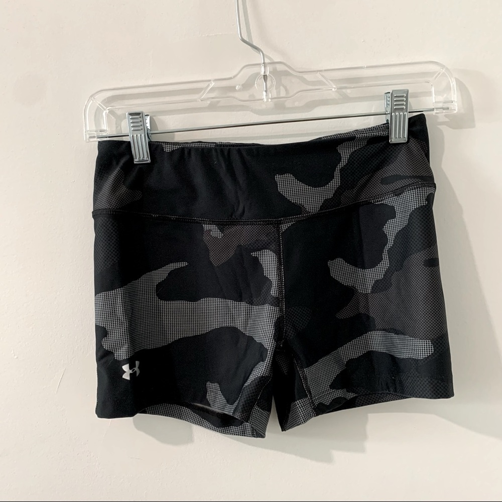 UNDER ARMOUR || HEAT GEAR CAMO BIKE SHORTS